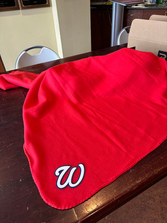 Solid fleece blanket